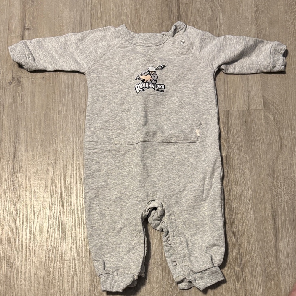 Snugabye‎ Roughnecks Calgary Gray Kids Footie One Piece